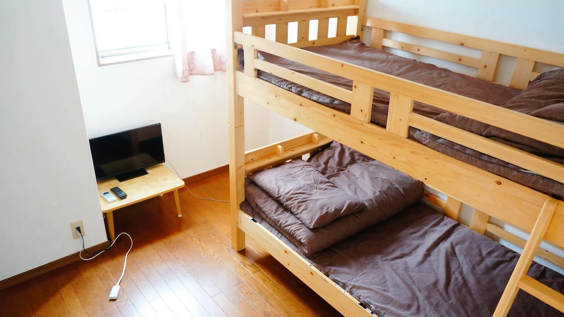 Osaka Tomato Guest House